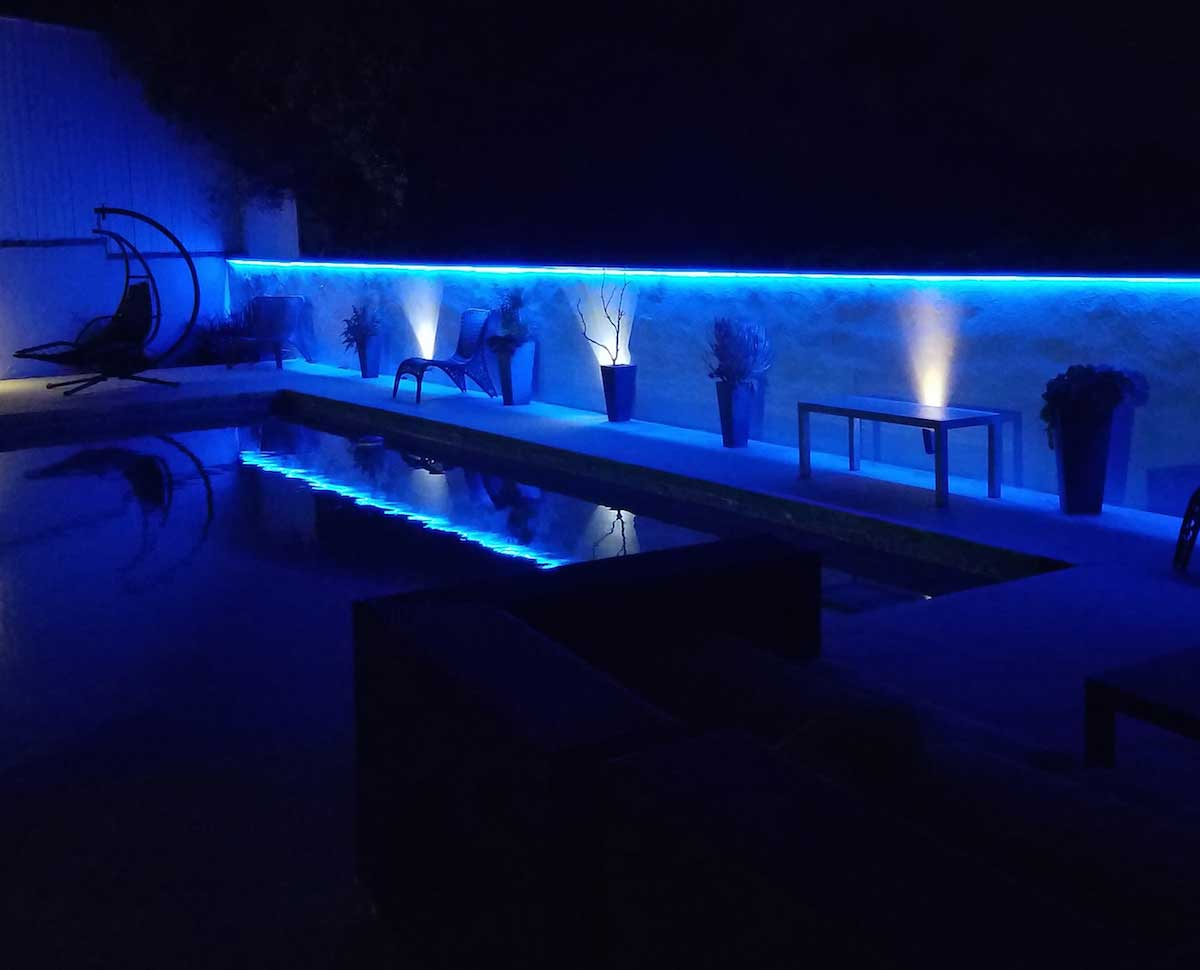 Blue LED Neon Flex AC 220V 240V 8x16mm 120LEDs/m IP65 Waterproof with UK Plug - UK LED Lights