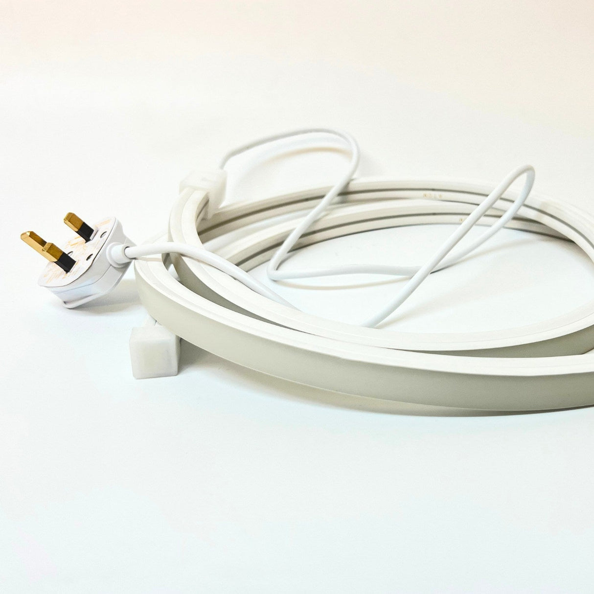 Cool White Neon Flex 6000K 16x16mm 220V 240V Top Bend IP65 10cm Cut with UK Plug - UK LED Lights